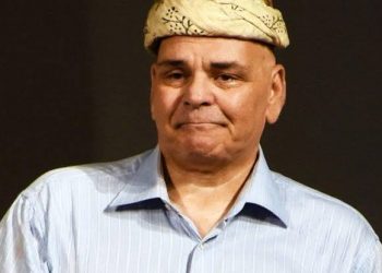 Usta tiyatrocu Rasim Öztekin hayatını kaybetti