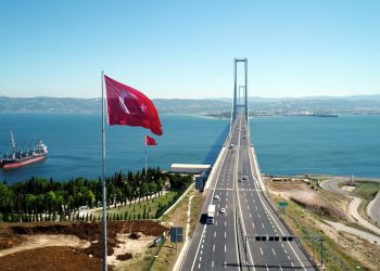 CHP’li Yavuzyılmaz paylaştı: İzmir Otoyolu’ndaki işletmeler kira ödemiyor