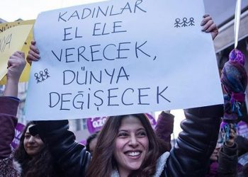 ‘Kadınlar, daha yoksul ve daha öfkeli’