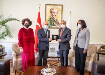 Küba- İzmir ilişkileri güçleniyor