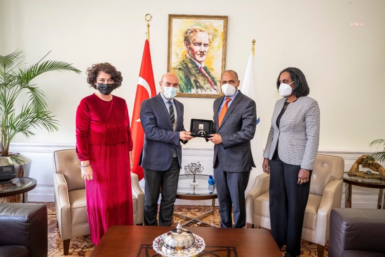 Küba- İzmir ilişkileri güçleniyor