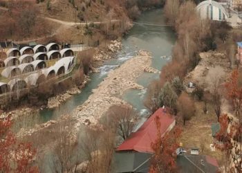 Munzur’a dökülen beton için Valiliğe başvuru