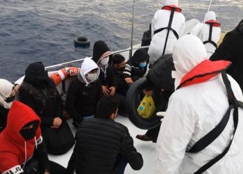 Ege sularında dram: 40 sığınmacı kurtarıldı