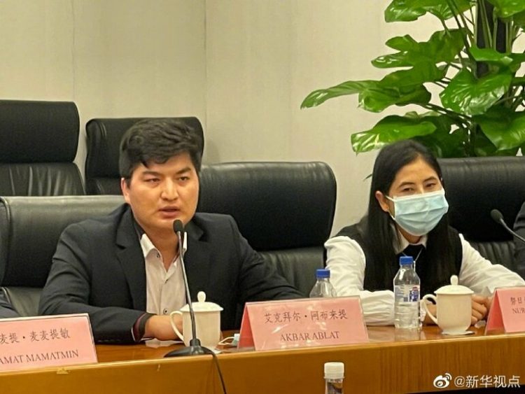 Xinjianglı bir genç: Pompeo yalan söylemeyi bırakmalı