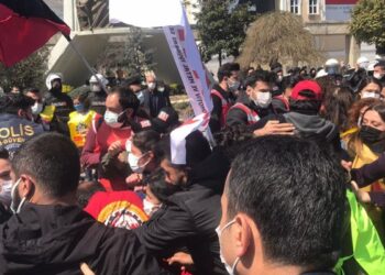 1 Mayıs Platformu’na polis müdahalesi: 30’dan fazla kişi gözaltına alındı