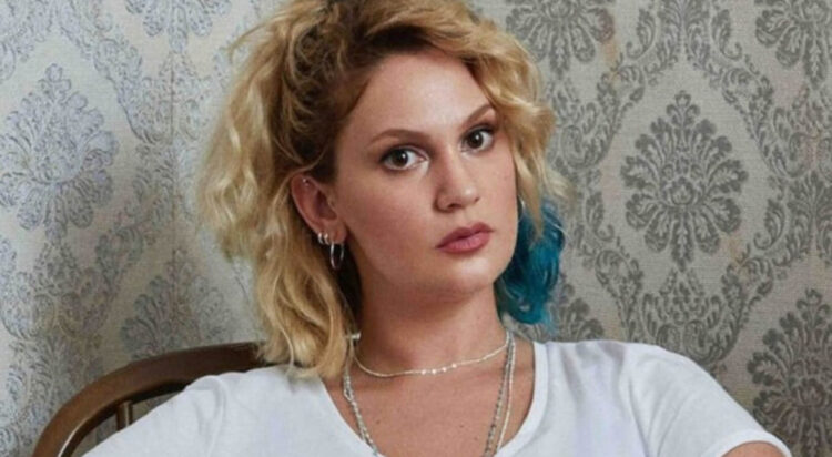 Farah Zeynep Abdullah’dan tam kapanma ve aşı tepkisi!