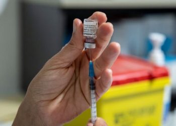 Covid aşısı: Dünyada herkesin aşılanması ne kadar sürecek?