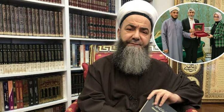 Cübbeli Ahmet o şeyh için açtı ağzını yumdu gözünü