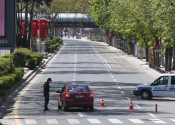 İçişleri Bakanlığı’ndan hafta sonu sokağa çıkma kısıtlamasına ilişkin açıklama; risk grubuna göre saatler belirlendi