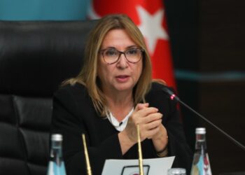 Ruhsar Pekcan’ın dezenfektan skandalı büyüyor! ‘Ucuza sattık’ demişti ama…