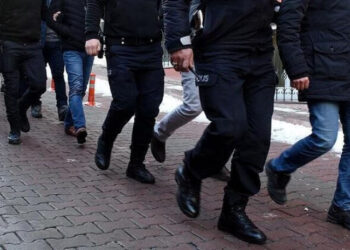 İstanbul ve İzmir merkezli FETÖ operasyonu: 532 kişiye gözaltı kararı