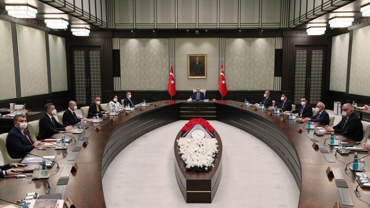 Erdoğan kabine revizyonunu gece yarısı açıkladı…İşte giden ve yeni gelen bakanlar