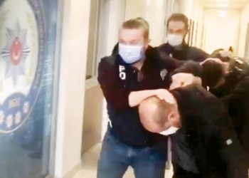 Akıllara durgunluk veren olay! İlaç yazdırmaya gelen hastasını ‘torbacısı’ yapmış