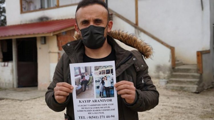 1 gün evli kaldı 4 yıldır boşanamıyor!