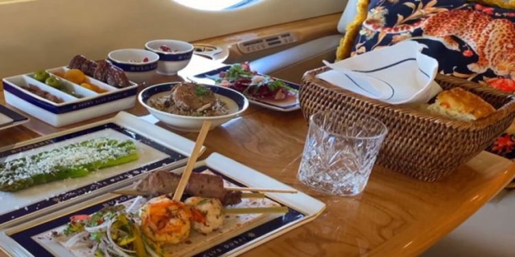 Gökyüzünde iftar açmanın bedeli 18 bin dolar