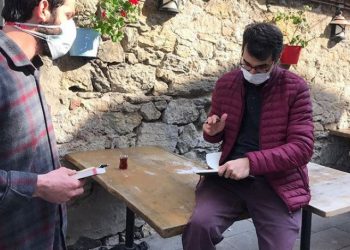 Garsonlardan AKP’ye salgın isyanı: Bu dönemin günah keçisi biziz