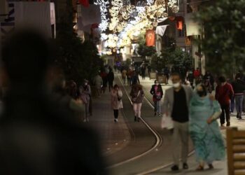 Ünlü spor yorumcusunun ‘tam kapanma’ yorumu güldürdü