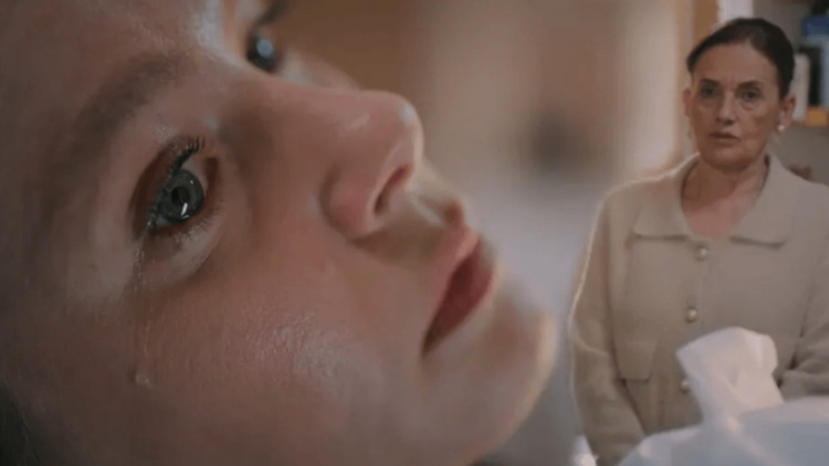 Camdaki Kız’daki ‘bekaret testi’ sahnesine sosyal medyadan tepki yağdı!