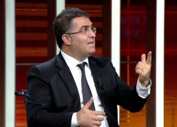 Hukuk profesörü ‘hodri meydan’ dedi: İçki satışı kanun çıkmadan yasaklanamaz!