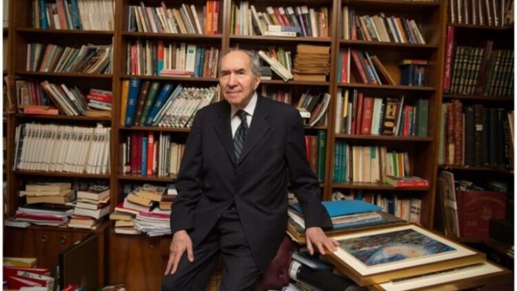 Altan Öymen kişisel kütüphanesini Beşiktaş Belediyesi’ne bağışlıyor