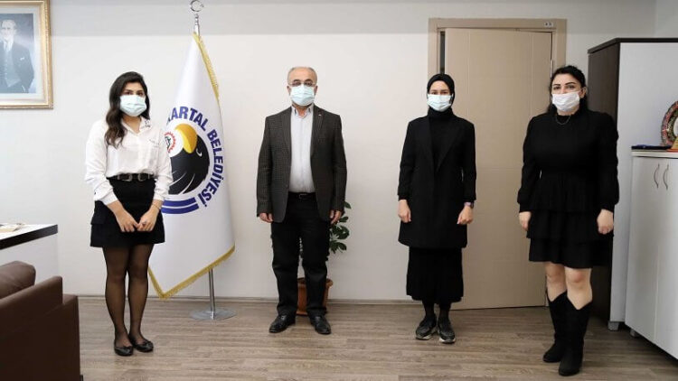 Kartal Belediyesi ve girişimci gençlerden ‘BİRİKTİR’ uygulaması
