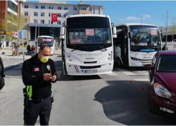 Hastaneye giderken trafik kazasında öldü