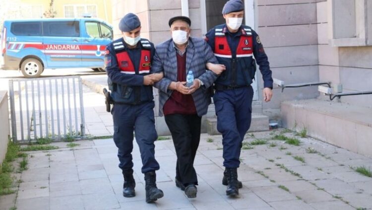 Gelinini yakaladığı adamla öldürdü!