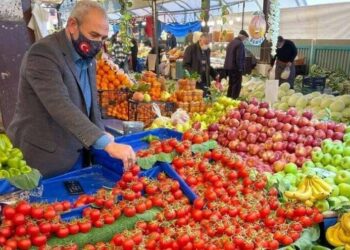 Pazarcılar Odası Başkanı: Günlük toplanması gereken ürünleri kim satacak?