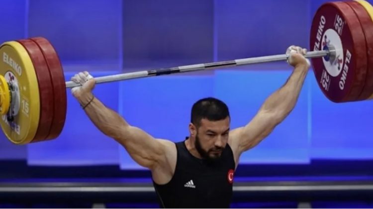 Daniyar İsmayilov, halterde Avrupa şampiyonu oldu