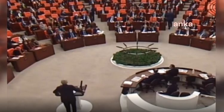 İyi Partili Dervişoğlu’ndan AKP’lilere ”Oh… Oh…” tepkisi