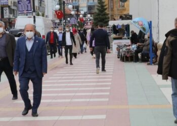 ‘Tam kapanma’ başlıyor… Nereler açık? Kimler muaf?
