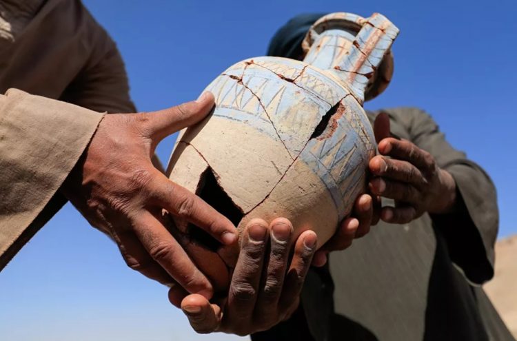 Mısır’da keşfedilen 3 bin yıllık antik kent dünyaya tanıtıldı