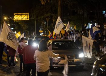 Ekvador’da seçimi sağcı aday Lasso kazandı