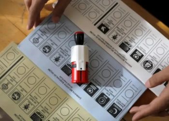 Yeni anket… AKP’de çöküş…