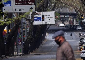 Hekimler, 17 gün 10 saatlik tam kapanma kararını yorumladı