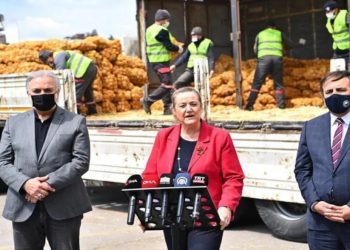 Patates ve soğanlar İstanbul’da törenle karşılandı