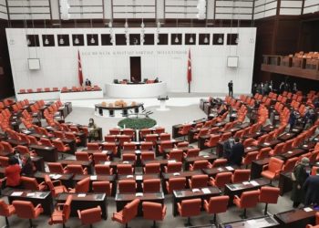CHP’li 10, HDP’li 10 milletvekili hakkında fezleke hazırlandı