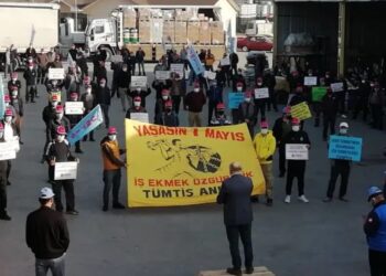 TÜMTİS, 1 Mayıs’ı işyerlerinde kutladı