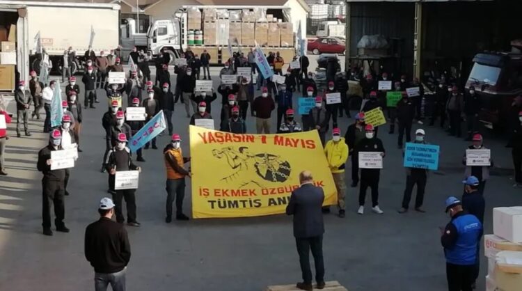 TÜMTİS, 1 Mayıs’ı işyerlerinde kutladı