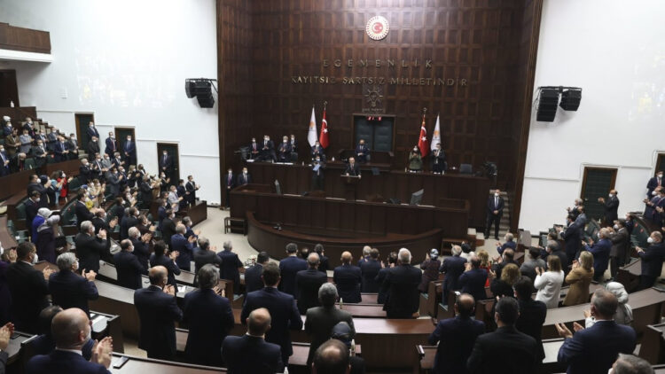 Murat Yetkin: İktidar kulisleri kaynıyor