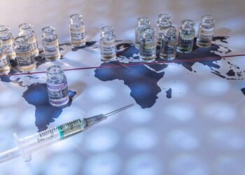 İnsanlık aşıya, Batı, hegemonyaya hasret