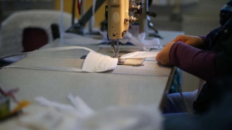 Bakanlığın güvensiz dediği maskeler e-ticaret sitesinde satılıyor