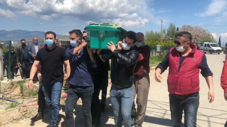 Şoke eden olayı oğlu son anda fark etti! İkinci kez toprağa verildi