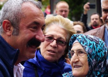 Komünist başkan, interneti parasız yaptı