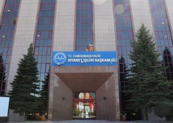Pandemi dinlemeyip, kiracılarını icraya veren Diyanet Vakfı’na sert tepki: “Vicdanları kör ve sağır…”