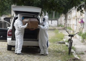 Dünyada Covid-19 ölümleri 3 milyonu aştı