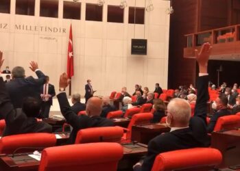 CHP, emekli ikramiyelerinin 1.500 lira olmasını teklif etti, AKP reddetti