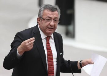 CHP’li Engin Altay: Bu konuşmadan darbe algılayanların IQ’sü ayakkabılarının numaraları kadardır