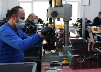 Kaliteli maskeler yurt dışına, kalitesizler halka