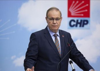CHP Sözcüsü Öztrak: Amirallerin yedi sülalesini fişleyenler 1 haftadır ifadelerini alamadı